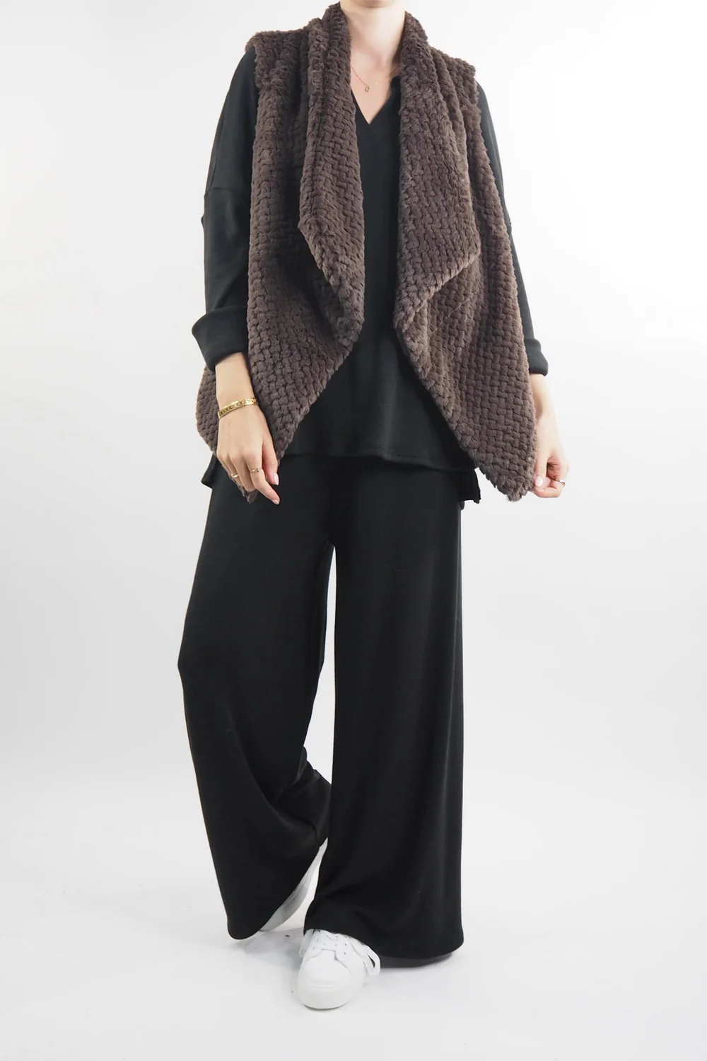 Laundry B Chalet Gilet Cocoa 1 Laundry B Chalet Gilet Cocoa