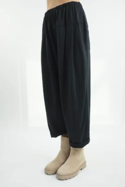 Made In Italy Apres Flat Front Pleat Jogger Black / -Kenn Shop made in italy apres flat front pleat jogger black04.jpg