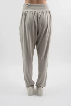 Made In Italy Bodhi Slim Leg Pant Stone -Kenn Shop made in italy bodhi slim leg pant stone 4.jpg