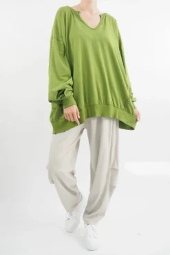 Made In Italy Bodhi Slouch V Sweatshirt Matcha