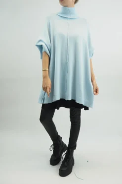 Made In Italy Conrad Classic Blanket Knit Top Ice Blue