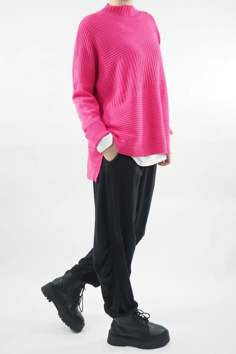 Made In Italy Conrad Turtle Ribby Knit Top Geranium 2 Made In Italy Conrad Turtle Ribby Knit Top Geranium - Image 2