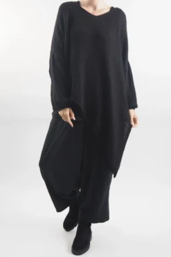 Made In Italy Hush Super Slant Knit Top Black