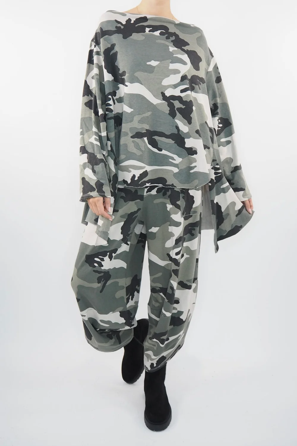 Made In Italy Seven Nations Shelby Sweatshirt Camo 4 Made In Italy Seven Nations Shelby Sweatshirt Camo - Image 4